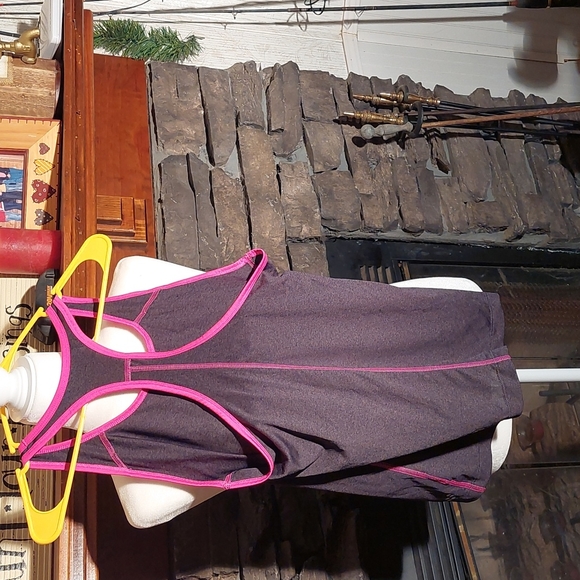 Top - Picture 2 of 2